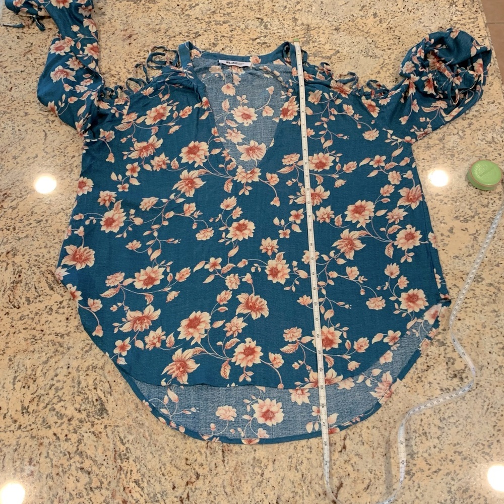 NEW, William Rast Floral Criss Cross Detail Shoulder - Picture 5 of 8